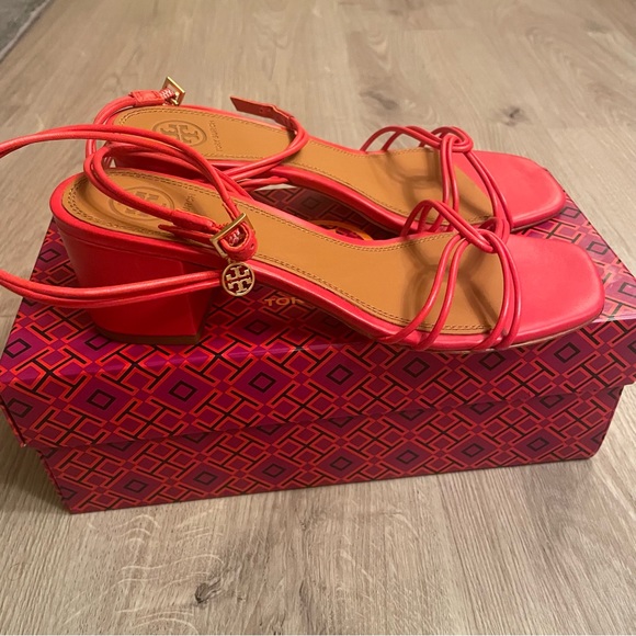 Tory Burch Mini Benton Knotted Strap Sandal - Picture 2 of 5